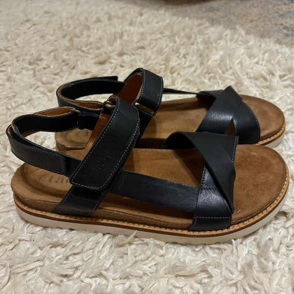 Taos Footwear Women’s Sideways Sandals
